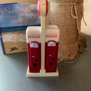 COCA COLA vending machine, gas pump SALT and PEPPER shakers. VINTAGE before 2000